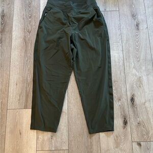 Athleta Nolita Slim Tapered Crop Pants